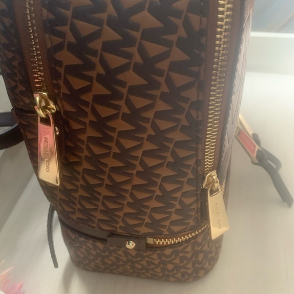 Michael Kors - Picture 4 of 6